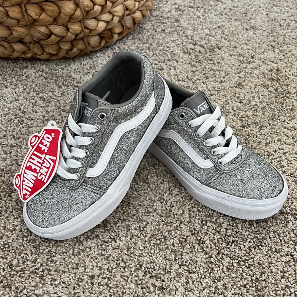 NWT Girls Sparkle Vans
